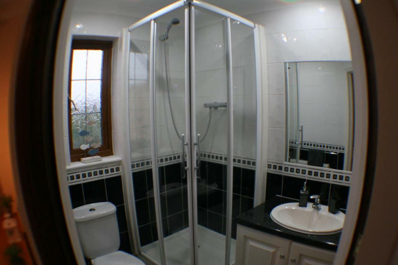 Hooters Apartment Ev Point 웨이드브리지 외부 사진
